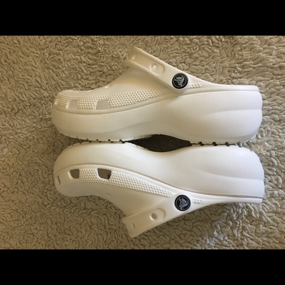 Crocs - Picture 7 of 11